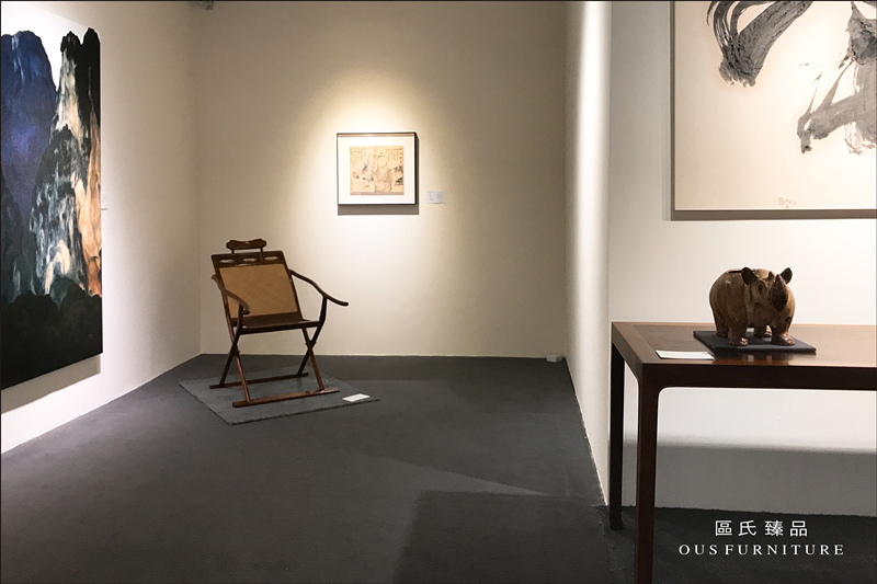 區氏臻品黃花梨躺椅在佳士得上海藝術空間預展